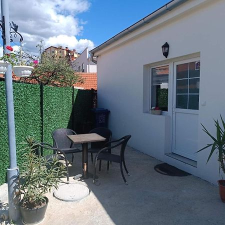 Adamovic Apartment Pirot Bagian luar foto